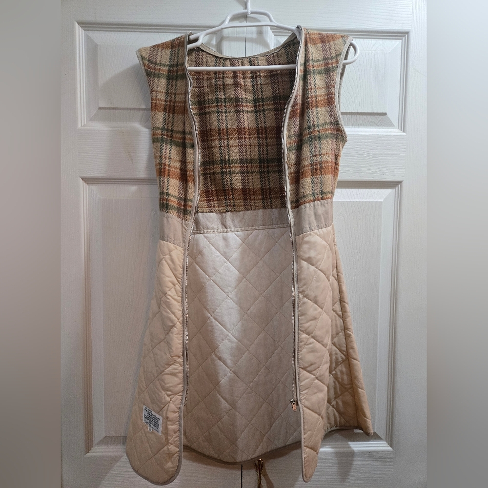 Warm Vintage Elegant Tan Trench Coat - Picture 4 of 12